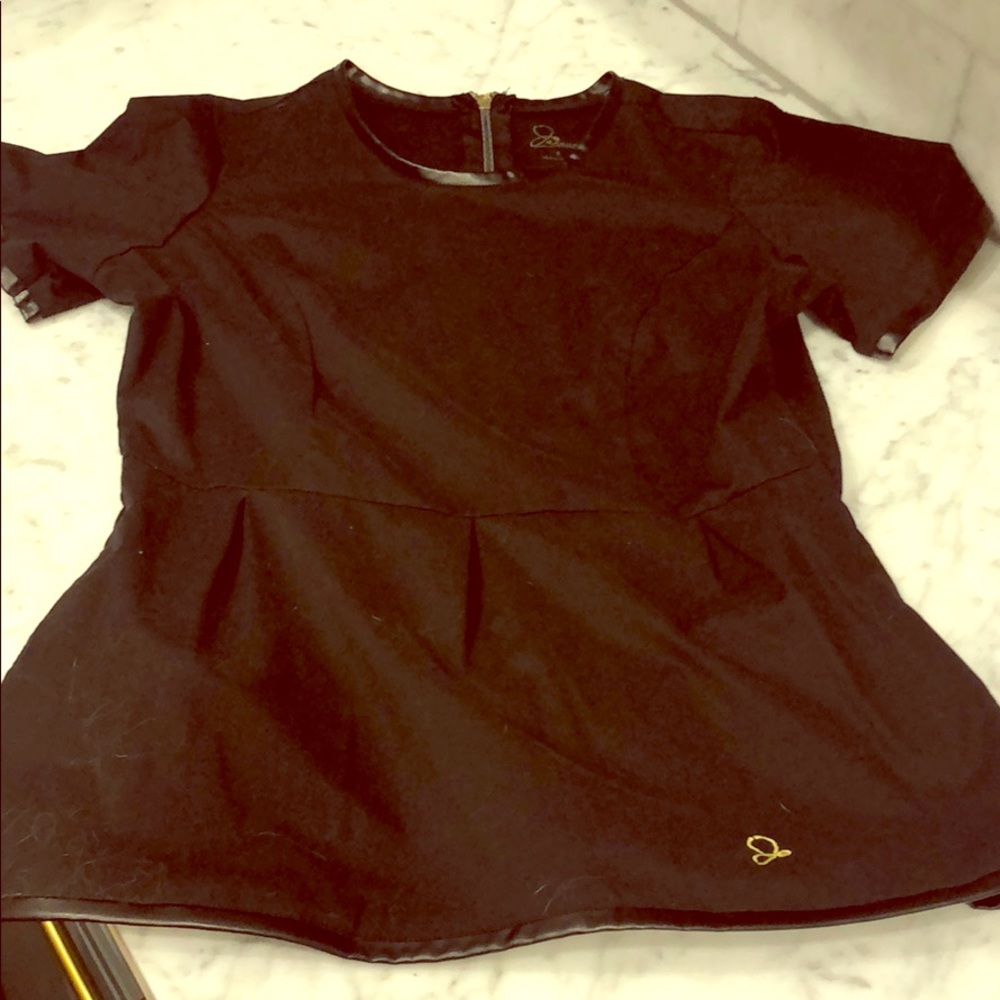 Jaanuu scrub top